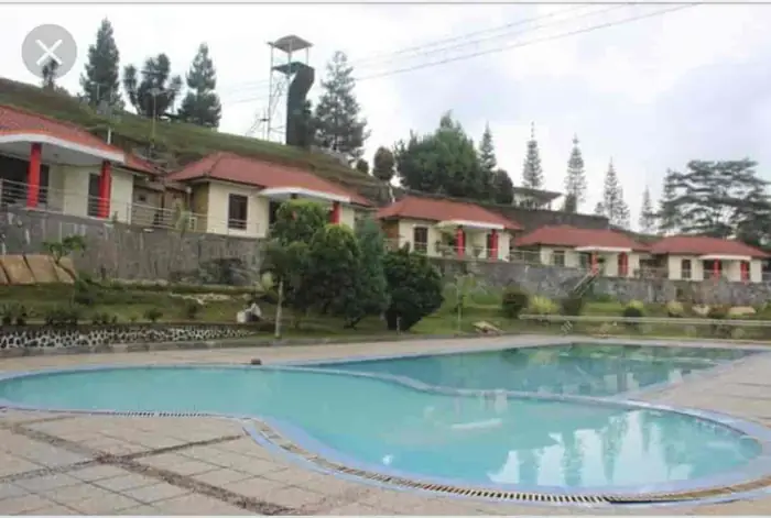 Bangunan cottage penginapan di kawasan Puncak Bogor